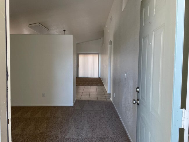 Building Photo - 6831 S 33rd Dr