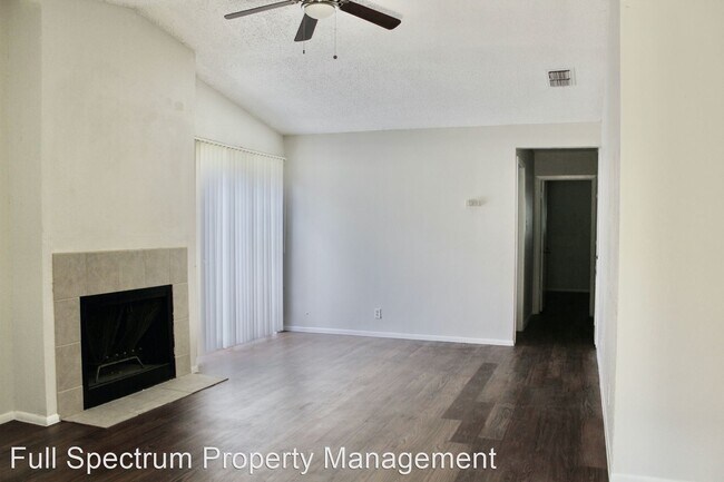 Foto del edificio - 2 br, 1 bath House - 6811 Mountain Spring St