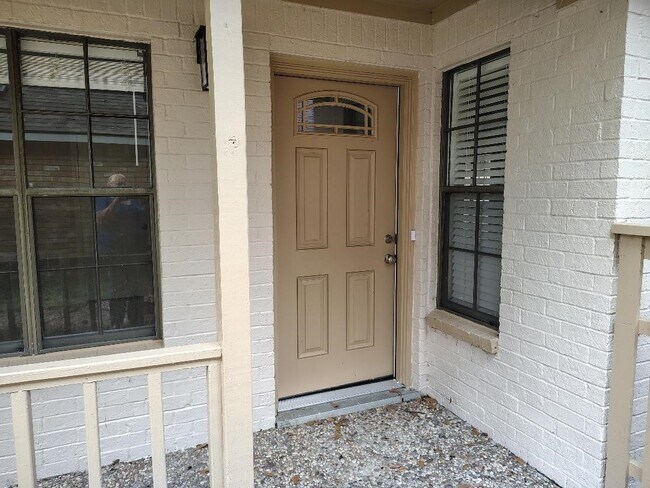 Foto del edificio - 2823 Whitman Dr