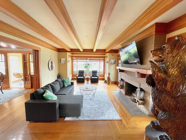 Foto del edificio - 2303 E Ocean Blvd