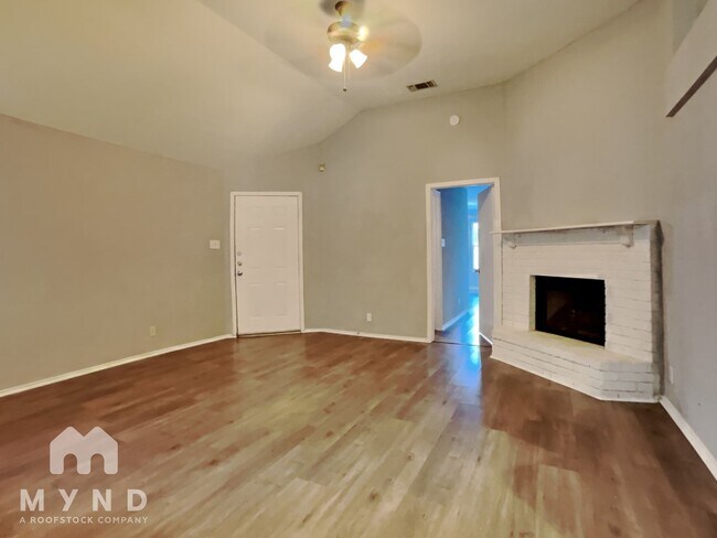 Building Photo - 6006 Ashley Spring