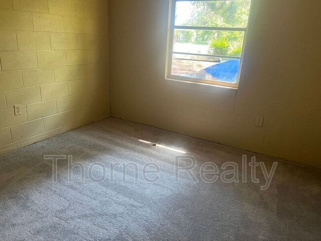 Building Photo - 521 Magnolia Dr