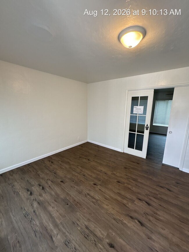 Foto del edificio - 1021-1033 W Tulare Ave