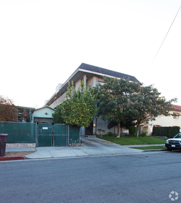 Building Photo - 506 S Belmont St