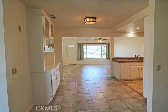 Foto del edificio - 1235 Ruby Ln