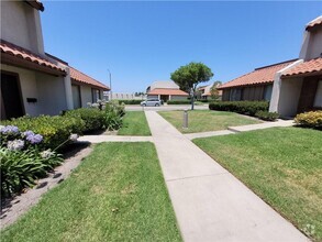 Building Photo - 4565 Toledo Way