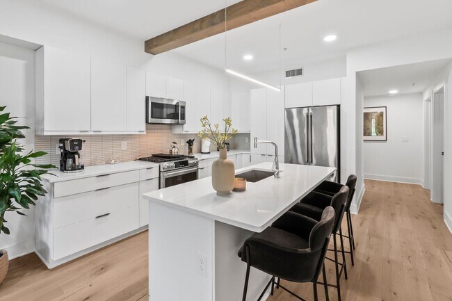 Foto del edificio - 346 Peters St SW