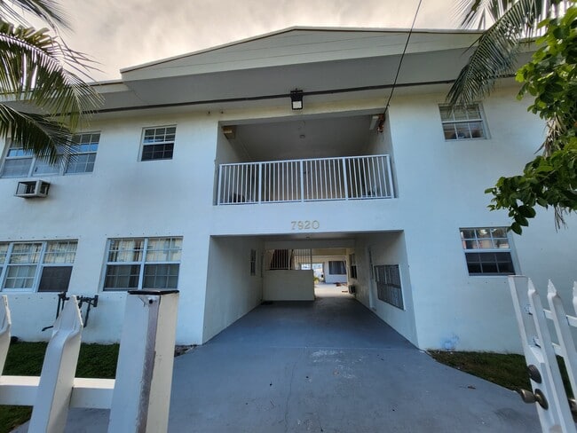 Building Photo - 7920 East Dr