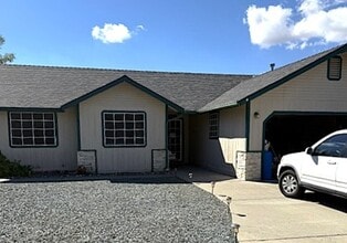 Building Photo - 3525 Smoketree Ave