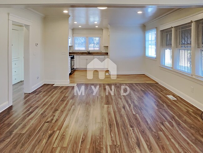Foto del edificio - 427 E 7th St