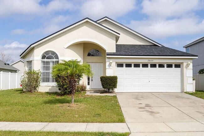 Foto del edificio - Single Family Home in Saratoga Park, Kissi...