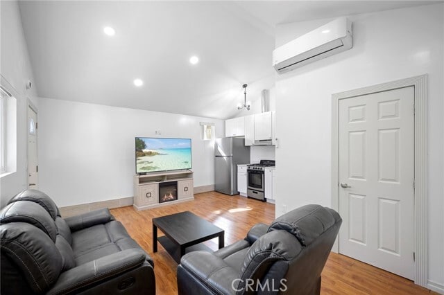 Foto del edificio - 7913 Vanscoy Ave