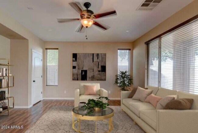 Foto del edificio - 15339 N 145th Ave