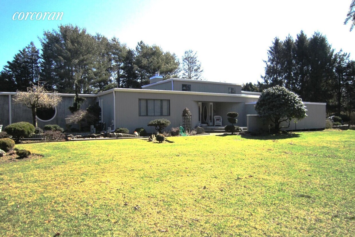 Primary Photo - 32 Fieldview Ln