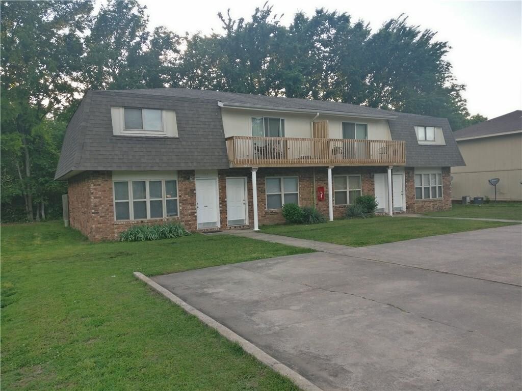 Primary Photo - 689 N Betty Jo Dr