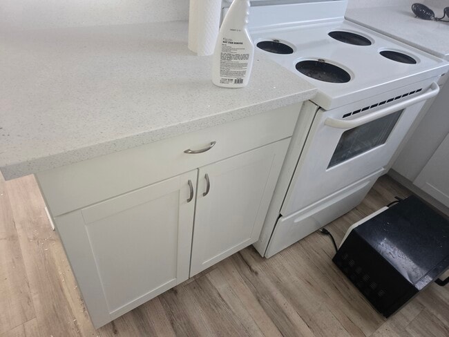 Building Photo - 2124 Exeter Dr