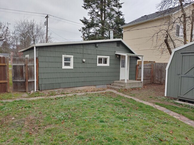 Foto del edificio - One Bedroom Home in Midtown CDA