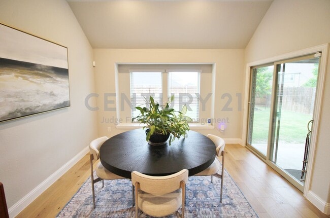 Building Photo - Stunning 3/3/2 Home with Modern Features in Waxahachie for Rent!