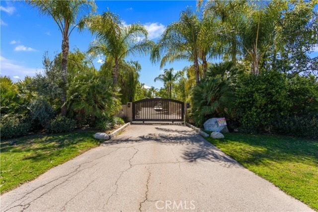 Building Photo - 28823 Loretta Ave