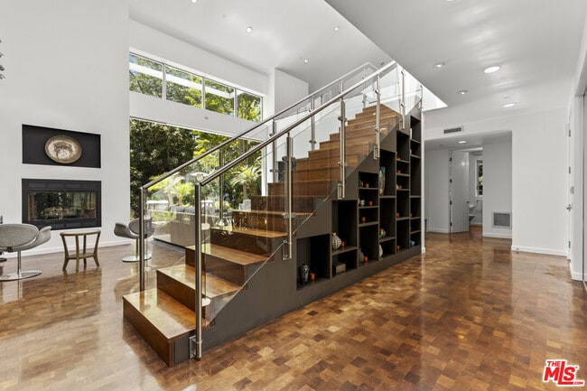Building Photo - 1500 Rustic Ln