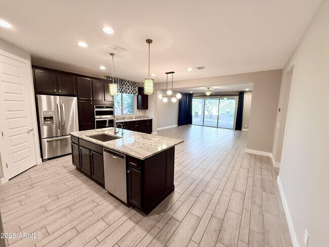 Foto del edificio - 28609 N 23rd Dr