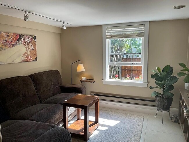 Foto del edificio - 2252 Jones St