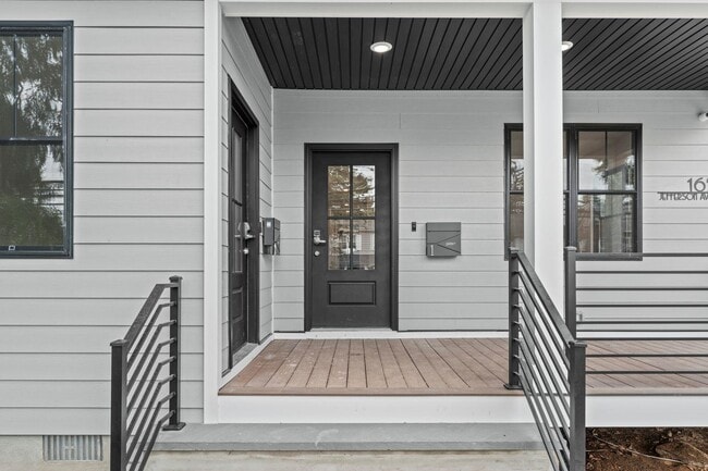 Building Photo - 165 Jefferson Ave