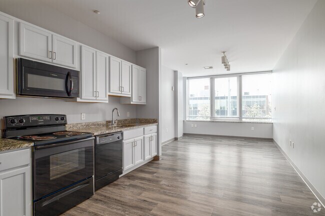 Estudio - 555 pies cuadrados - Comedor - The Midtown Apartments