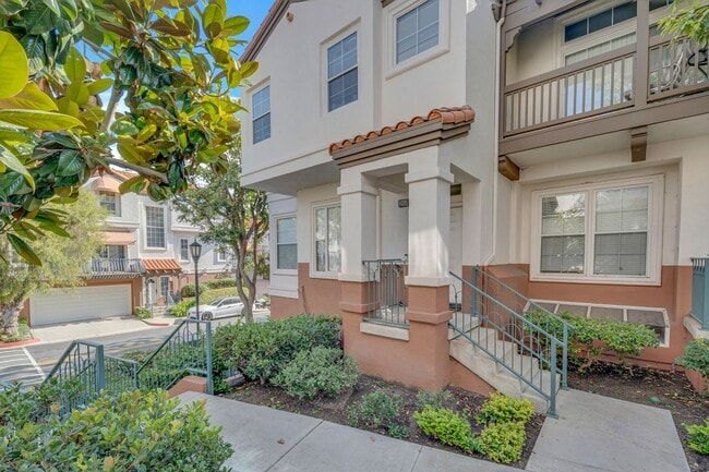 Building Photo - 2850 Ballesteros Ln