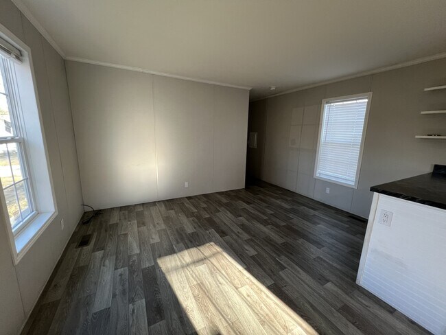 Foto del edificio - 58 Joymar Dr