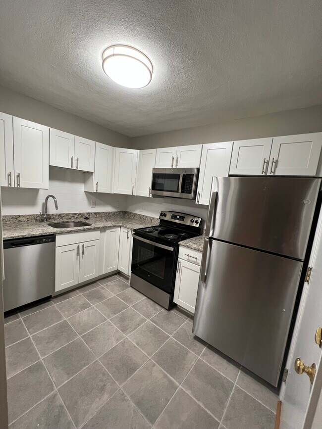 282 Grove St, Auburndale, MA 02466 Apartments in Auburndale, MA