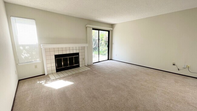 Foto del edificio - 115 Shepardson Lane - Move In Special - 30...