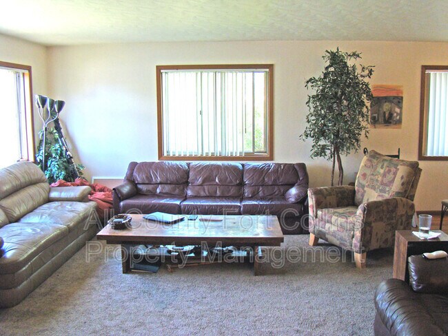 Foto del edificio - 1208 Baker St