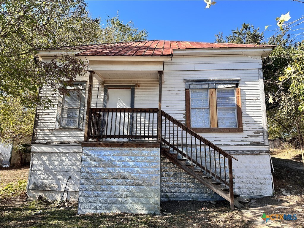 Foto principal - 244 W Sessom Dr