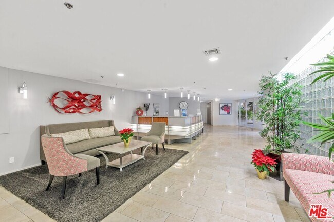 Foto del edificio - 410 S Barrington Ave
