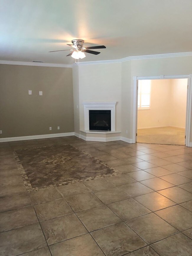 Foto del edificio - 4 br, 3 bath House - 919 Larable Ct.