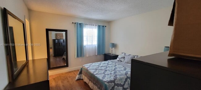 Foto del edificio - 415 NE 2nd St