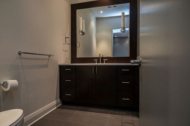 Building Photo - Fully Furnished Luxury Penthouse Condo Located in Downtown Pittsburgh