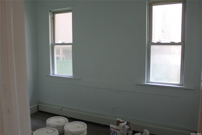 Building Photo - 185 S Franklin St
