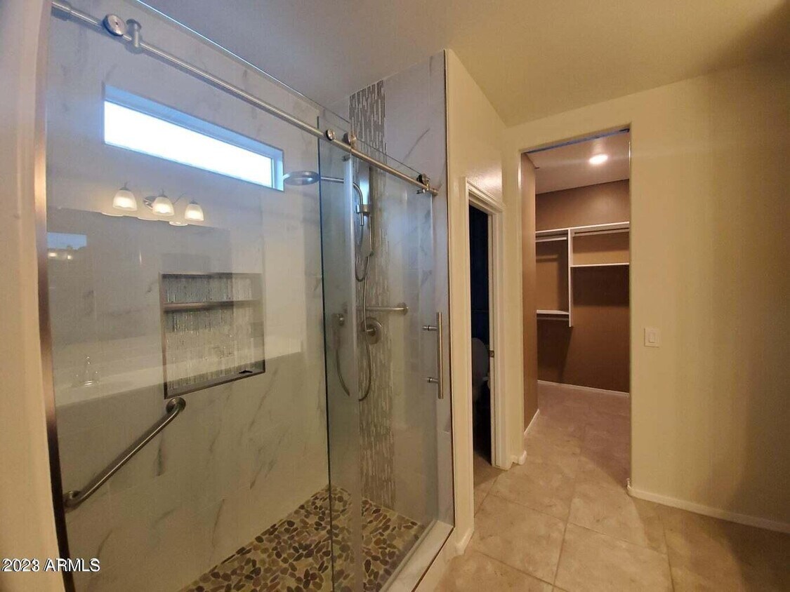 Building Photo - 37683 W Bello Ln