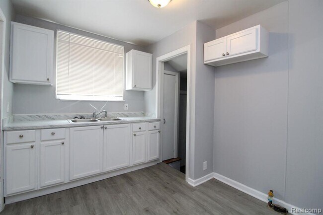 Foto del edificio - 11689 Wayburn St
