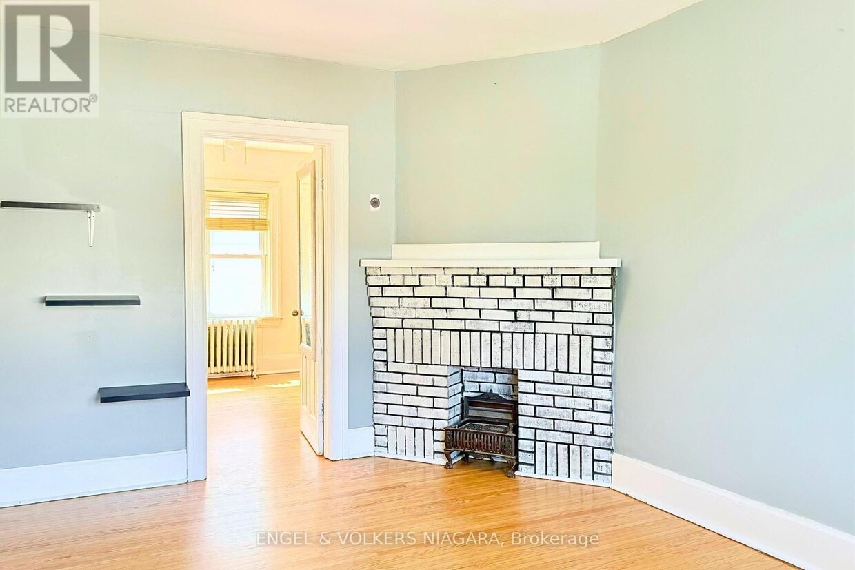 Photo principale - 5038 Huron St