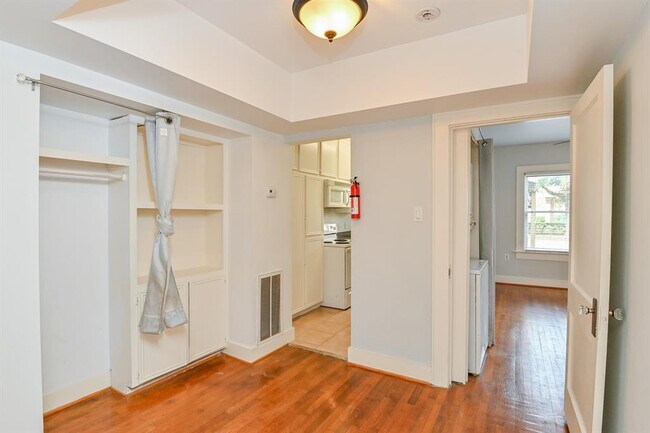 Foto del edificio - 4312 Roseland St