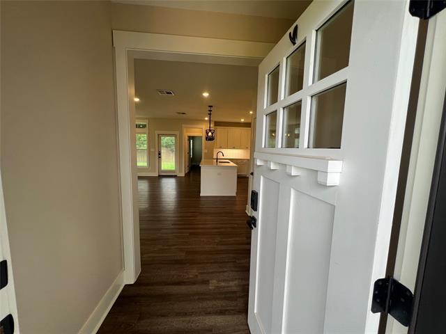 Foto del edificio - 412 Carneros Dr