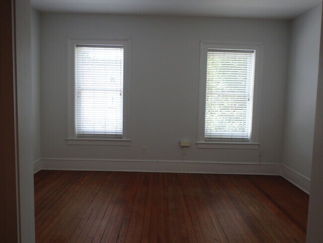 Foto del edificio - Two Bedroom Townhome Close to Forsyth Park