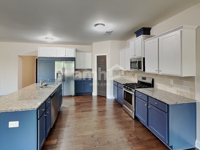 Foto del edificio - 1259 Victoria Walk Ln