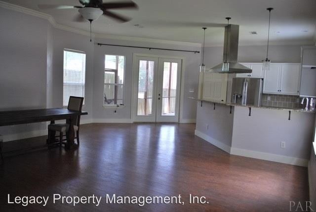 Building Photo - 3 br, 2 bath House - 805 N Tarragona St