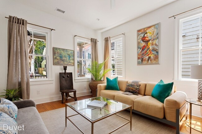 Building Photo - 3 br, 3.5 bath House - 94 Bogard Street