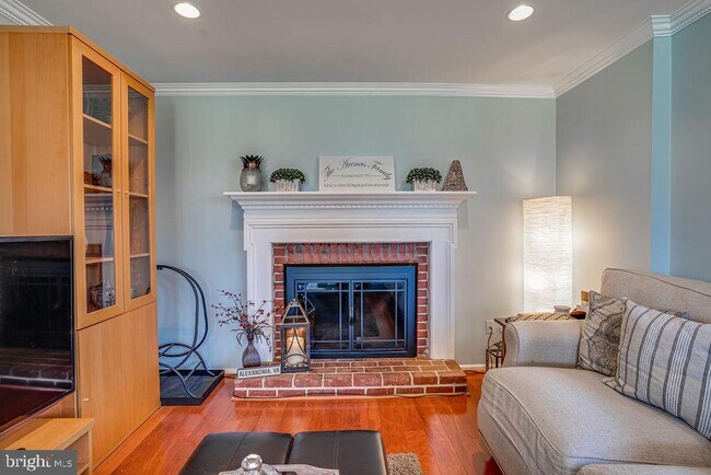 Building Photo - 8404 Wagon Wheel Rd