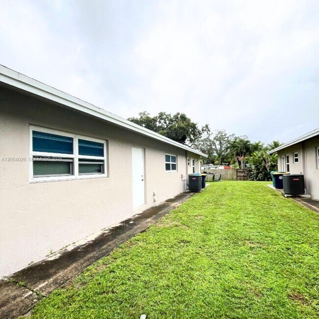 Foto del edificio - 2210 SW 46th Ct